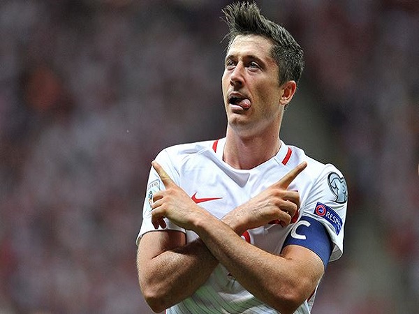 Robert Lewandowski là cầu thủ nổi tiếng ba lan 