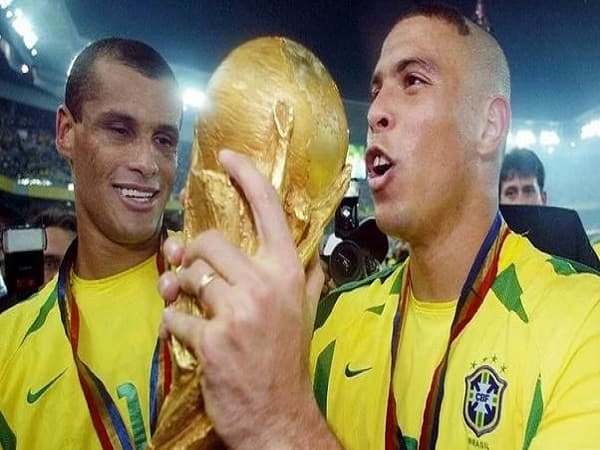 Cầu thủ 2 lần vô địch World Cup gọi tên Ronaldo (Brazil)
