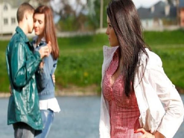 Cung Ma Kết khi thích ai đó thường ghen một cách âm thầm và lý trí