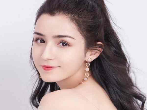 tướng mặt quắt tai dơi