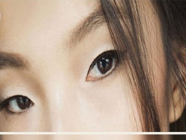 Mắt ti hí hoặc sắc bén