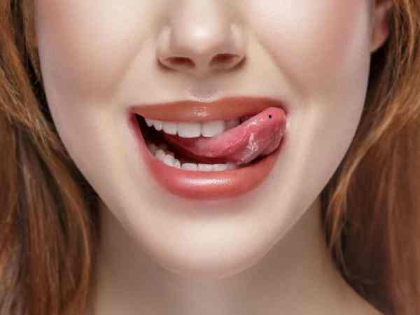 Nốt ruồi ở lưỡi nói lên điều gì?
