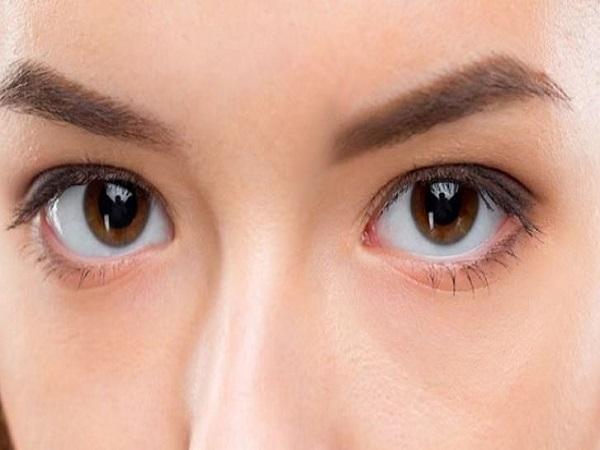 Luận tướng mắt tam bạch nữ – bí ẩn về tính cách và đường tình duyên