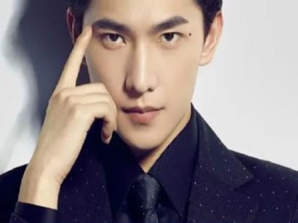 Ý nghĩa chung của mụn ruồi ở đuôi mắt trái